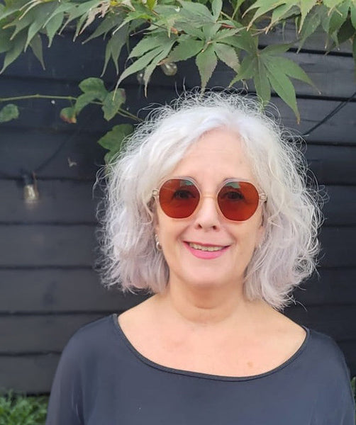 «A zona calva desapareceu. A minha cabeleireira já não a consegue ver.» – Mirjam