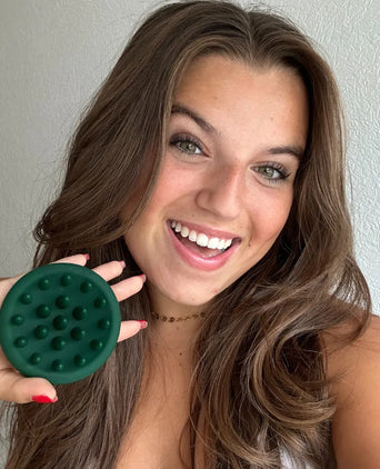 Gift: Hairgivers scalp massager shampoo brush - Hair Growth Specialist